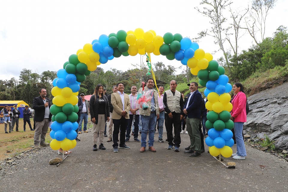 Rodríguez de Mendoza Inauguran carretera que conecta Izcuchaca y Nuevo