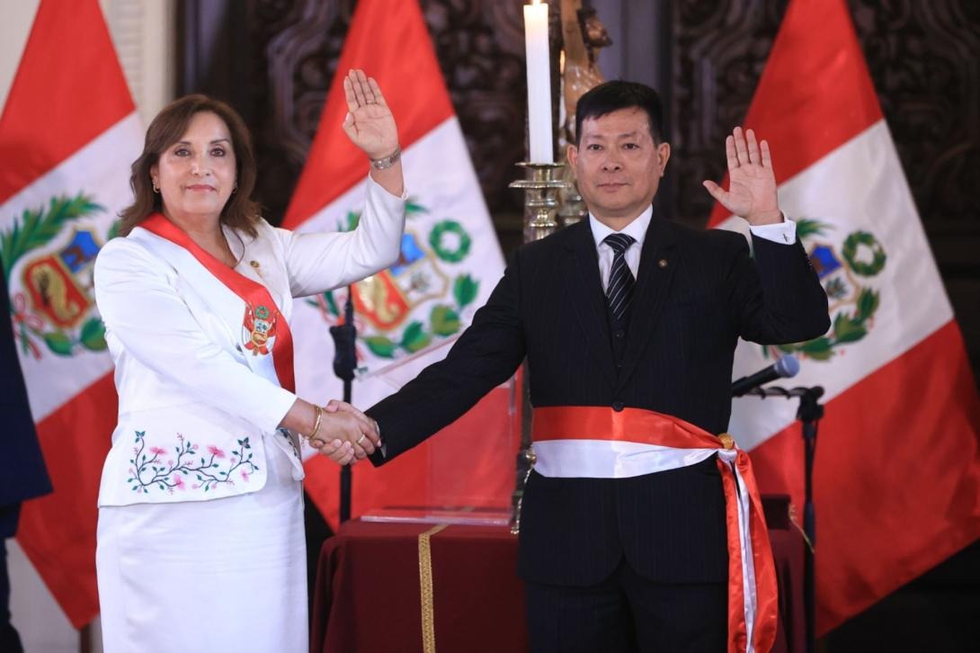 ÚLTIMO MINUTO: Eduardo Arana juró como presidente del Consejo de Ministros