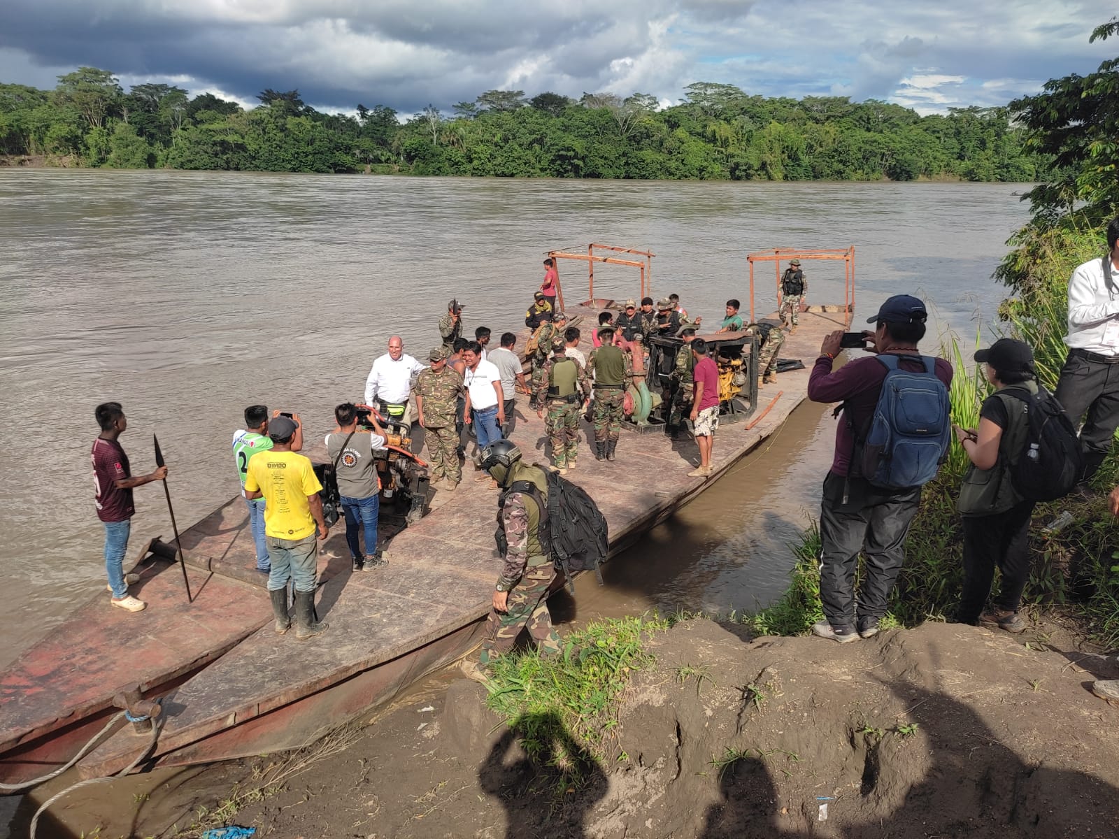 AMAZONAS: operativo de interdicción de maquinarias y bienes destinados a la minería ilegal en Amazonas, valorizado en más de tres millones de soles