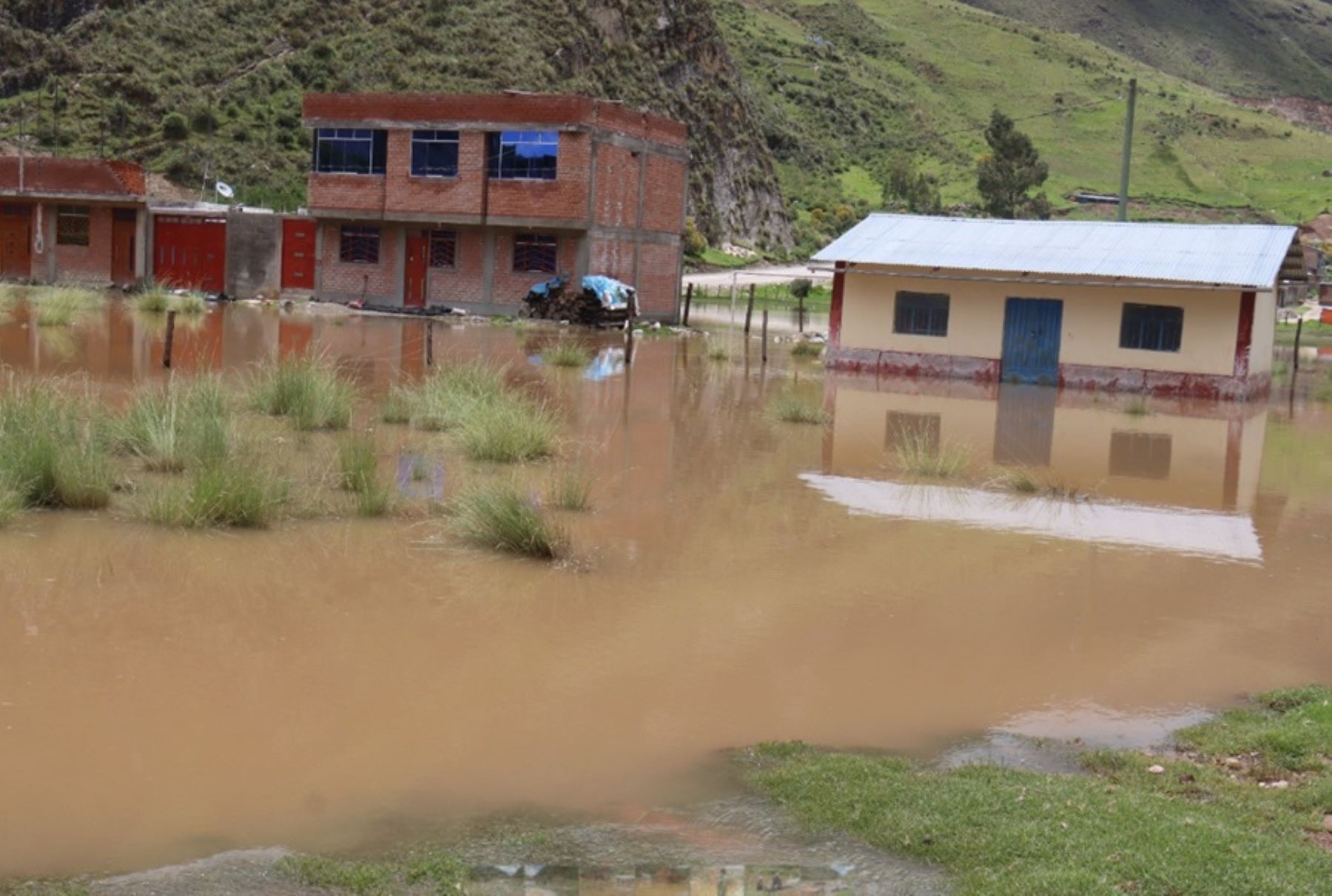 Cenepred: 444 distritos de la costa norte y sierra en riesgo por lluvias intensas