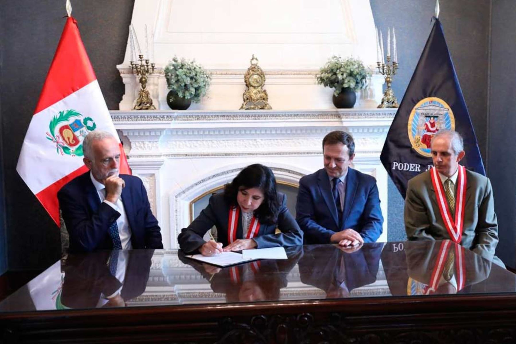Presidenta del Poder Judicial suscribe declaración de Chapultepec y Salta II
