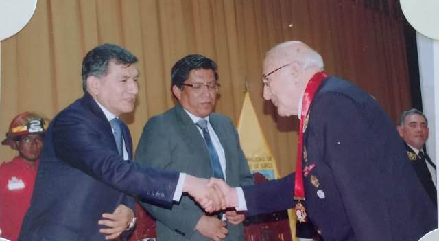 Mediante Resolución de la Intendencia Nacional de Bomberos del Perú se designa Asesor Ad Honoren al Dr. Jorge Reina Noriega