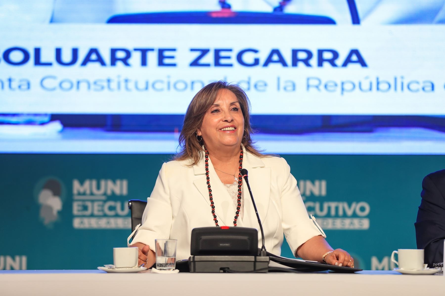 Presidenta: MEF brindará apoyo a municipios para acelerar aprobación de proyectos