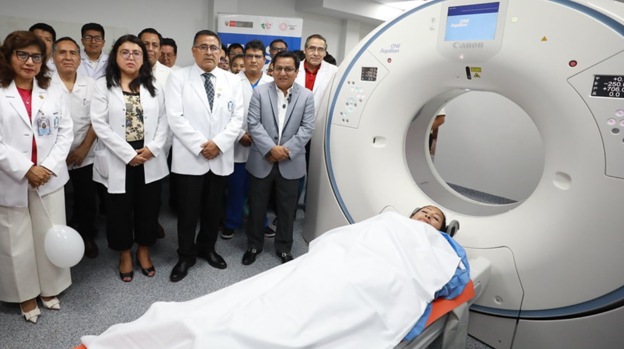 Minsa inauguró Sala de Tomografía y Sistema de Videoendoscopía en el Hospital Dos de Mayo