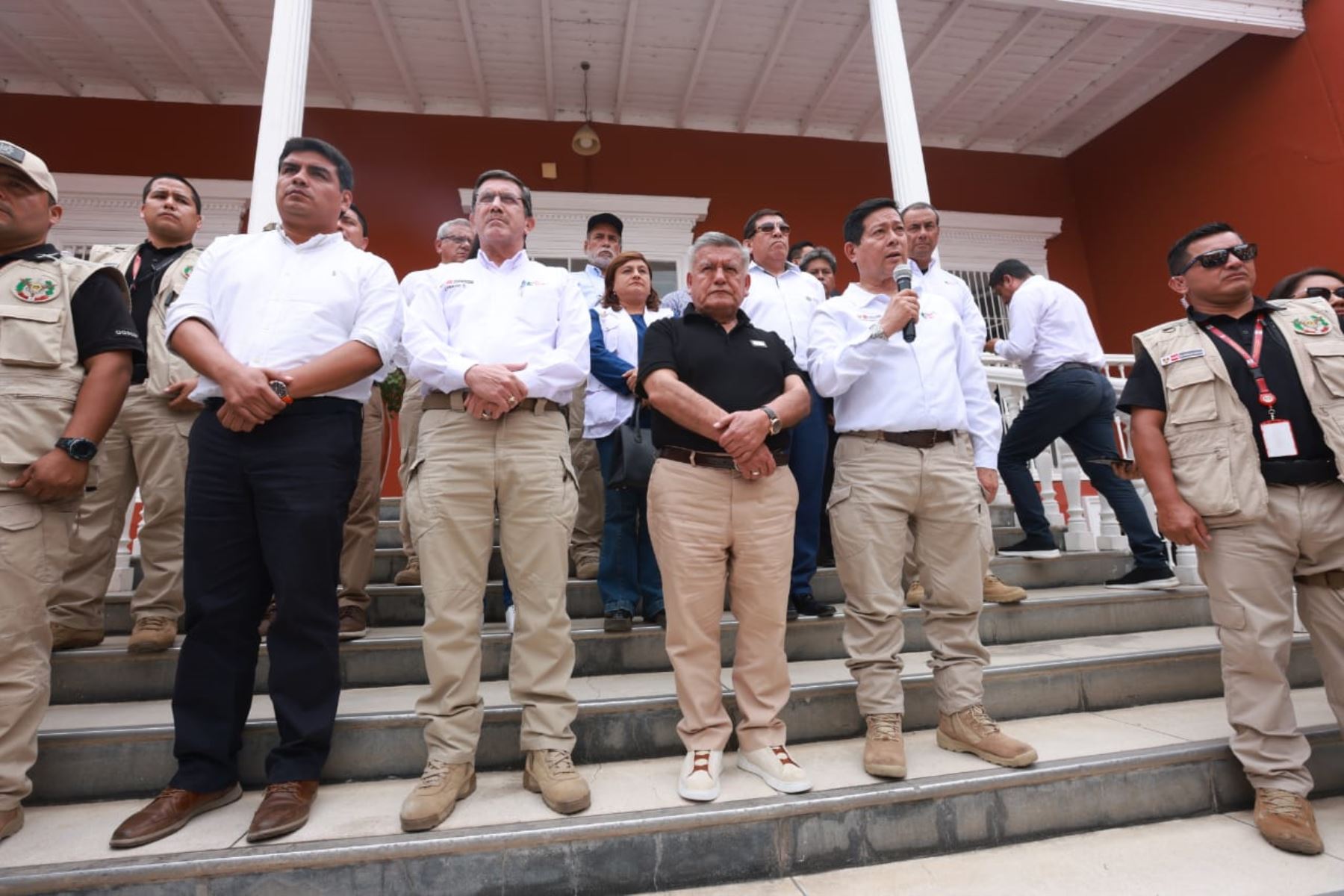 Minsa aplicó plan de contingencia inmediata y atendió 48 heridos del incendio en Villa El Salvador
