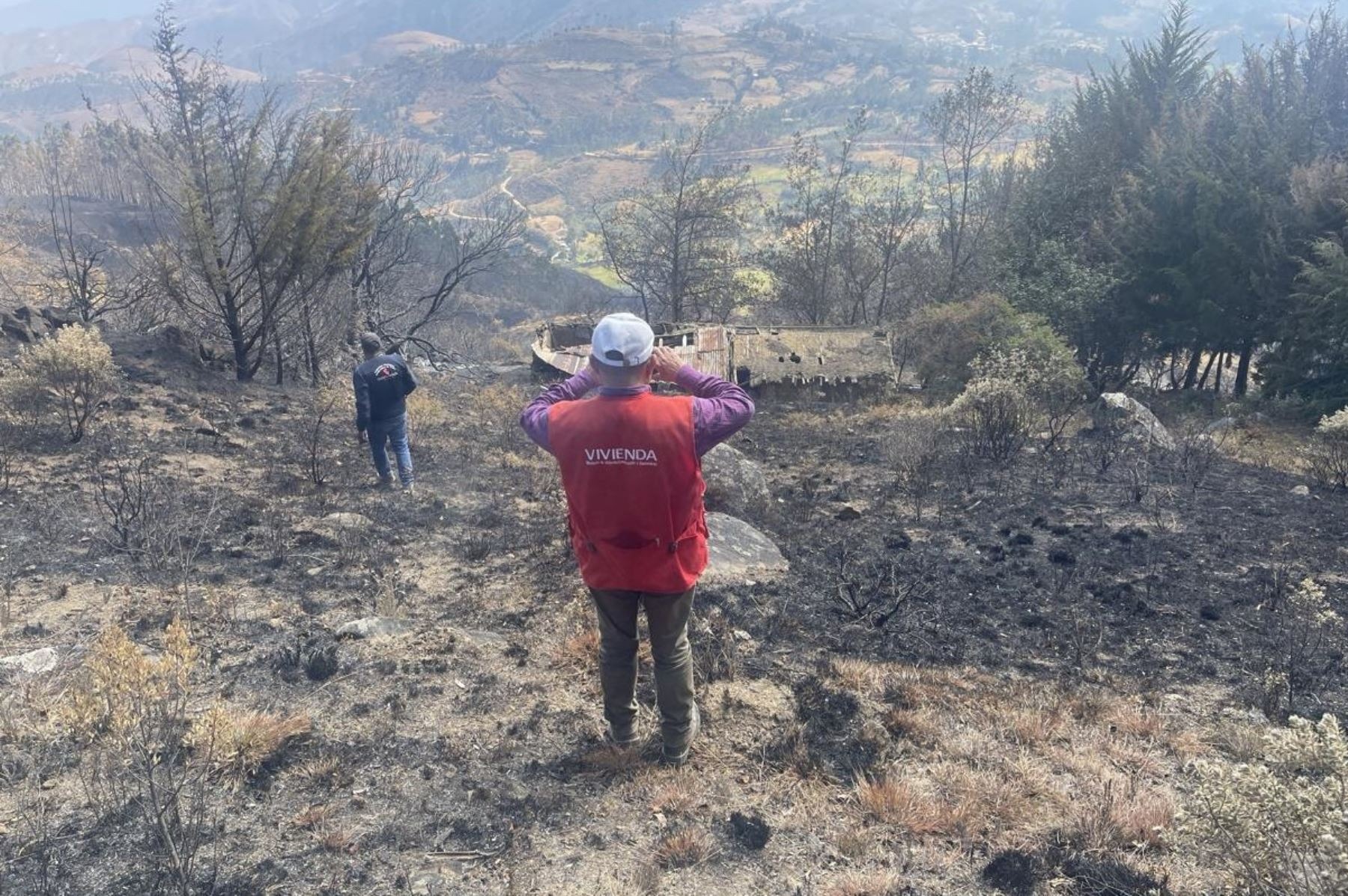 Ejecutivo evalúa viviendas afectadas por incendios forestales