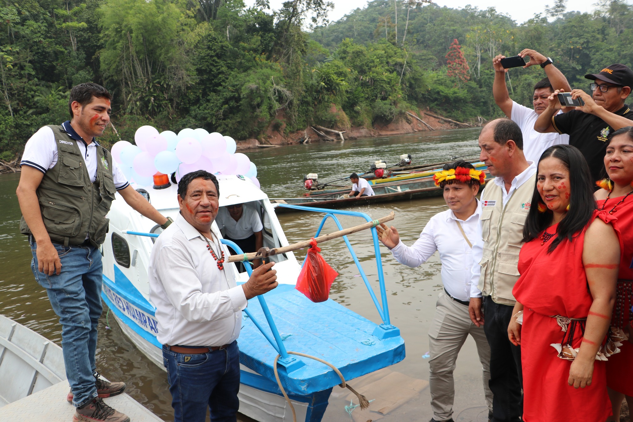 Gobernador Gilmer Horna Fortalece los Servicios de Salud en Condorcanqui con Nuevo Centro de Salud y Ambulancia Fluvial