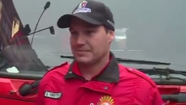 La Victoria: Forsyth entregó motobomba y uniformes para bomberos