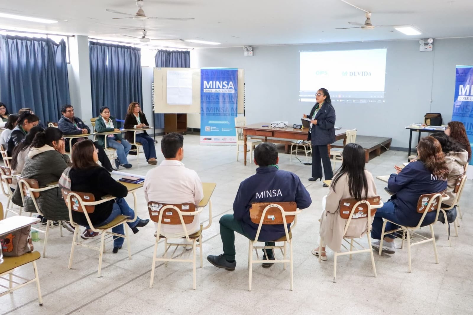 Minsa implementa programa Familias fuertes: amor y límite para prevenir conductas de riesgo en adolescentes