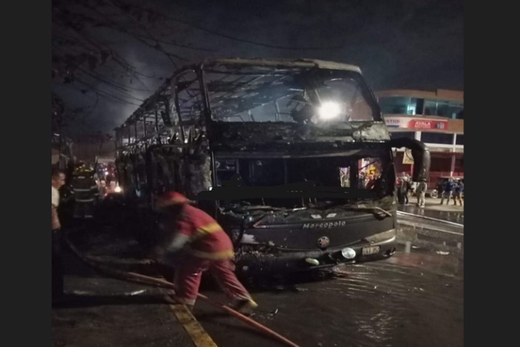 Lambayeque: pasajeros salvan de morir tras incendiarse bus interprovincial