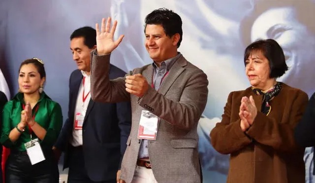 AcciÃ³n Popular elige a Julio ChÃ¡vez como nuevo presidente del partido: Â«Miramos al 2026 con un horizonte de triunfoÂ»