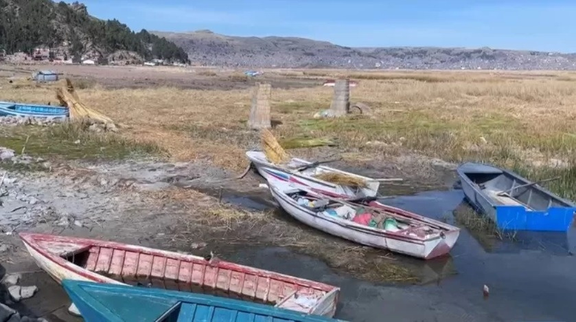 Descenso del nivel del Lago Titicaca afecta captación de agua