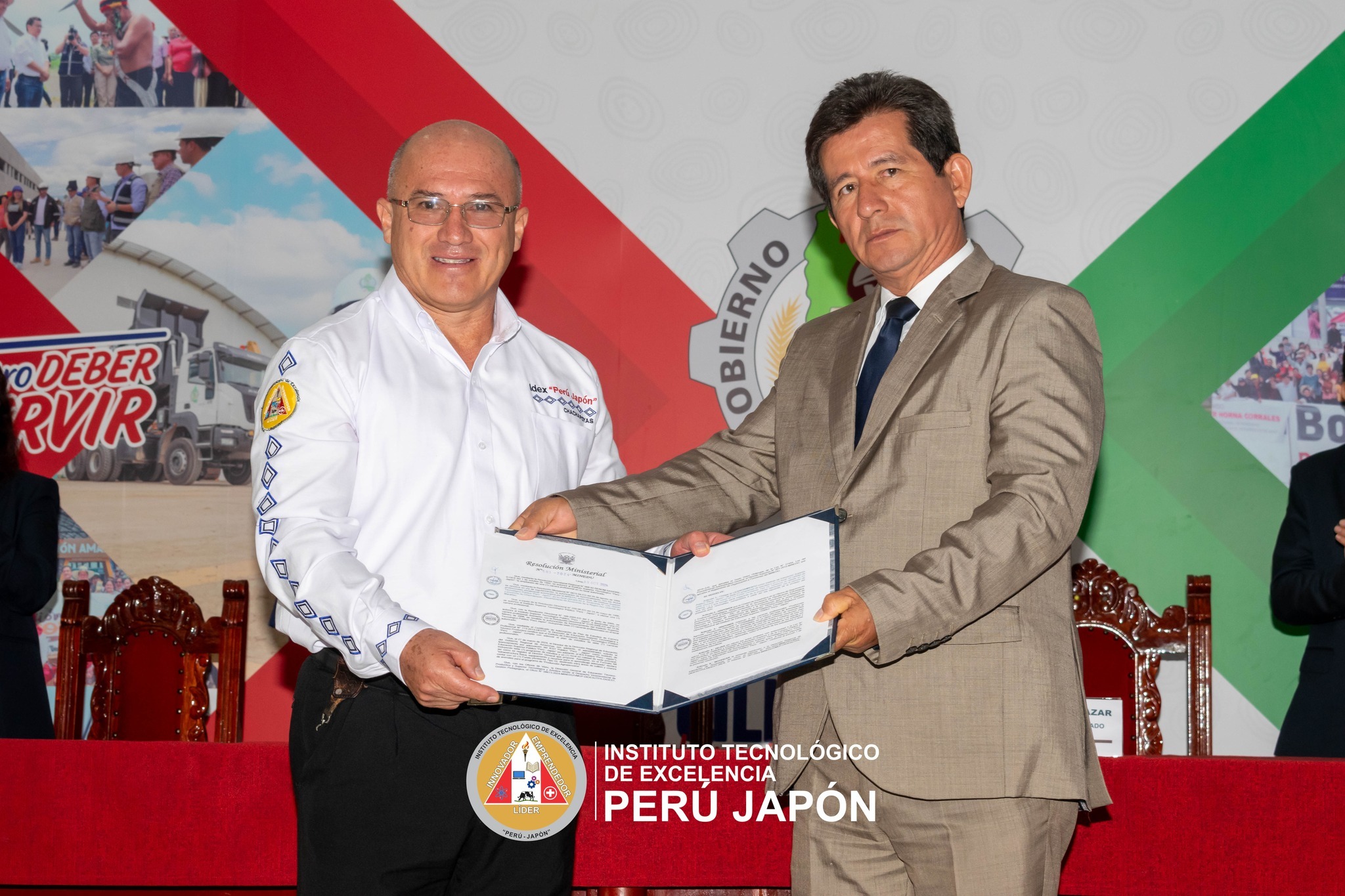 Instituto Tecnológico Perú Japón Obtiene Licenciamiento Oficial Gracias a Esfuerzo del Dr. Mario Torrejón y su equipo de gstión