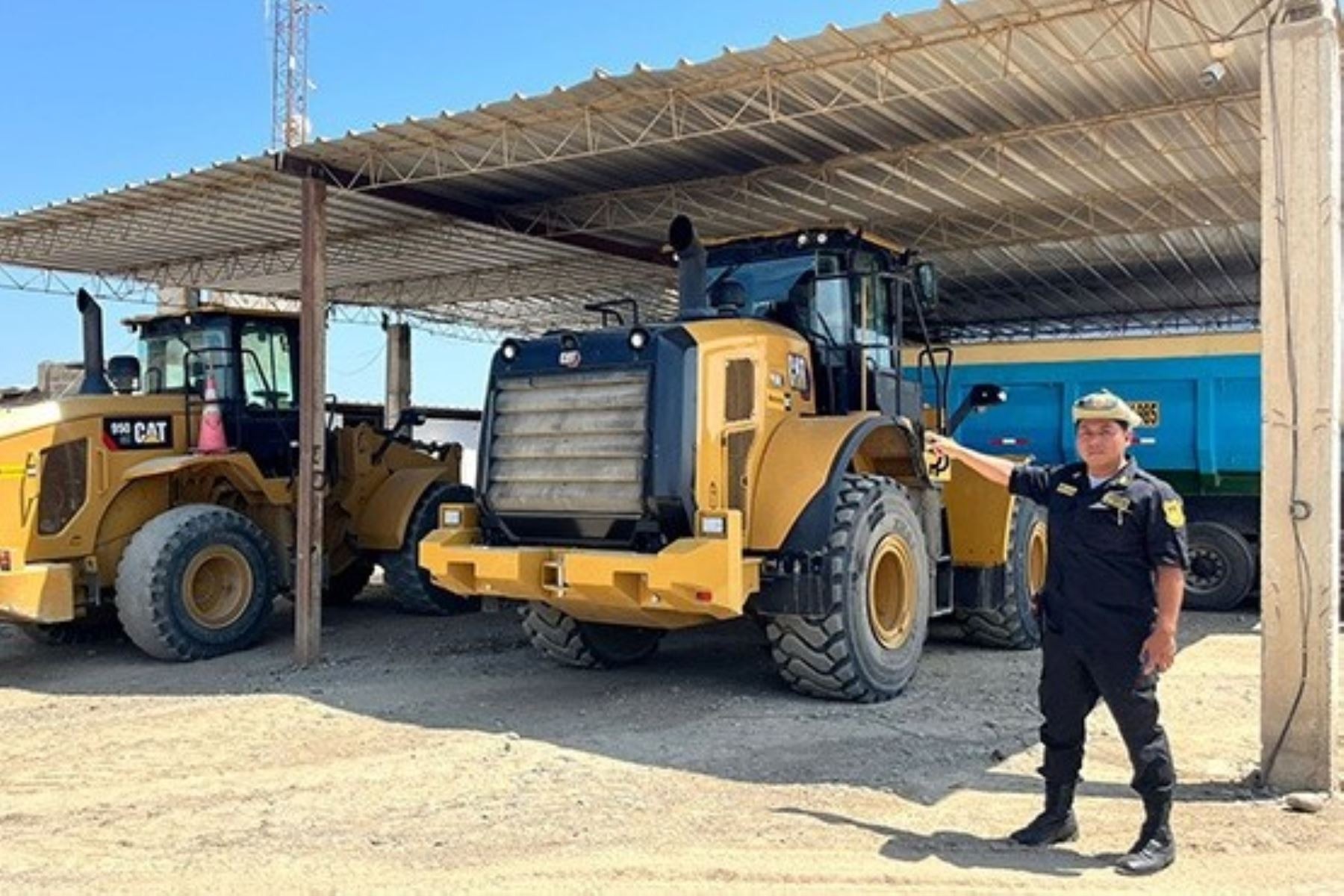 La Libertad: PolicÃ­a incauta maquinaria de la minerÃ­a ilegal y detiene a cinco extranjeros