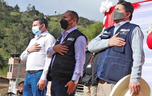 José Nenil Medina: alcalde de Anguía registra viaje en avión de la FAP junto al Gabinete
