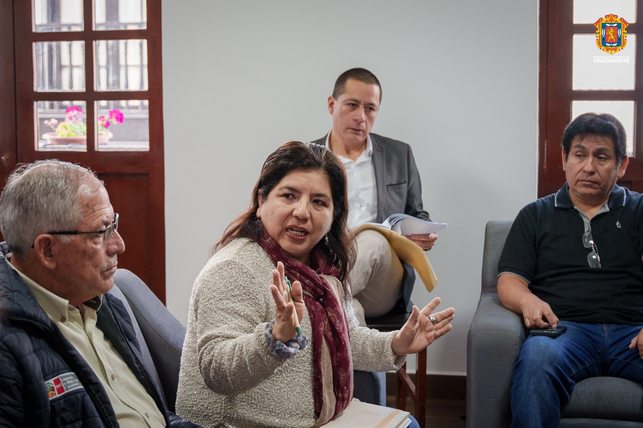 ReuniÃ³n entre Alcalde de Chachapoyas, OTASS y EMUSAP para abordar problemas de distribuciÃ³n de agua en la ciudad