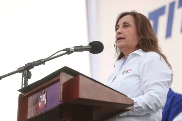 Dina Boluarte se aferra a la presidencia con uñas y dientes: «Vamos a seguir trabajando hasta el 28 de julio del año 2026»