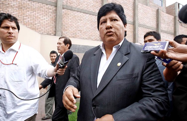 Presidente de la FPF Edwin Oviedo recurre por tercera vez a la Corte Suprema