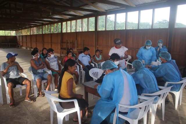 Inmunización contra el Covid 19 a pobladores indígenas en CC.NN. de Paantan es un éxito en Condorcanqui