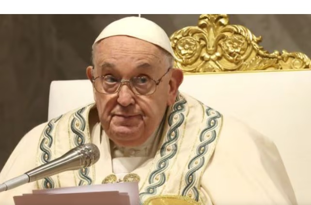 El contundente mensaje del papa Francisco a los jóvenes: «Dejen de lado sus teléfonos móviles y vayan al encuentro de la gente»