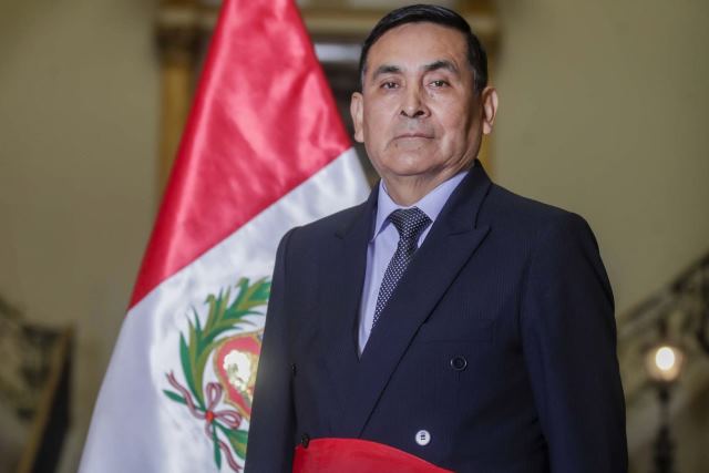 Conoce el perfil del nuevo ministro de Defensa, Richard Tineo
