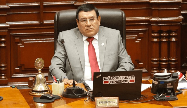 Alejandro Soto aprobó 780 nuevos puestos a «dedo» en el Congreso, según H13