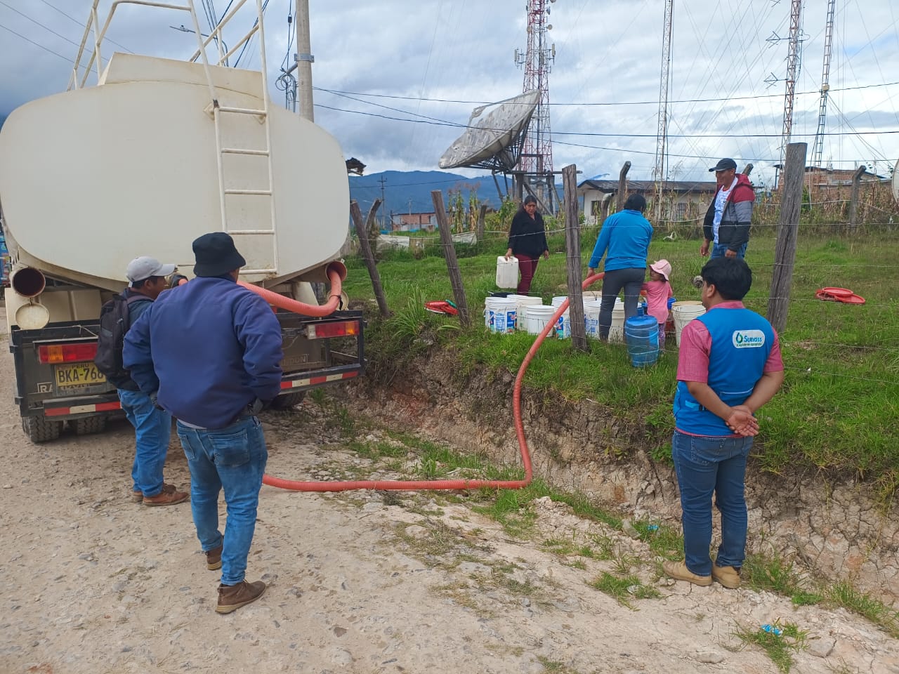 SUNASS monitorea abastecimiento mediante camiones cisterna a usuarios de EPS EMUSAP de CHACHAPOYAS 