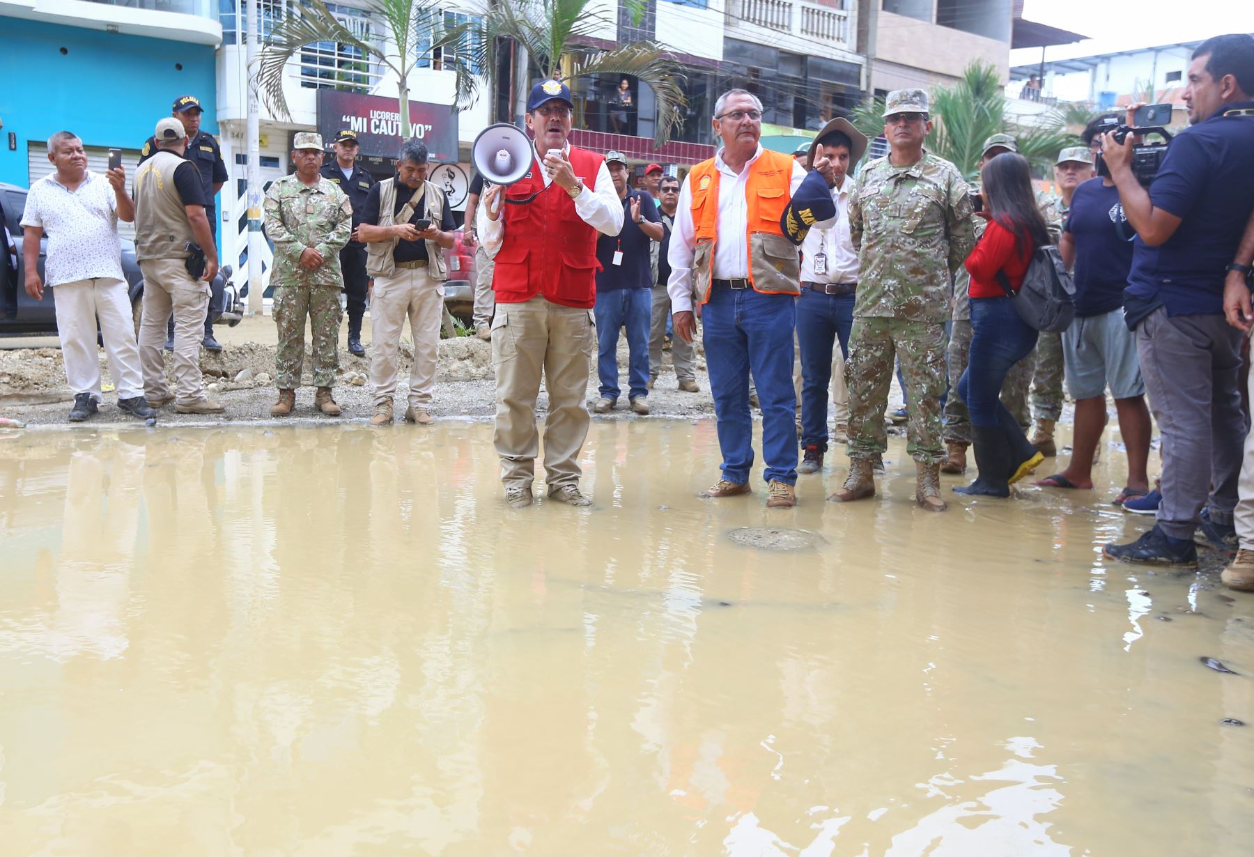 Más de 1,000 toneladas de ayuda se entregaron a regiones afectadas por lluvias