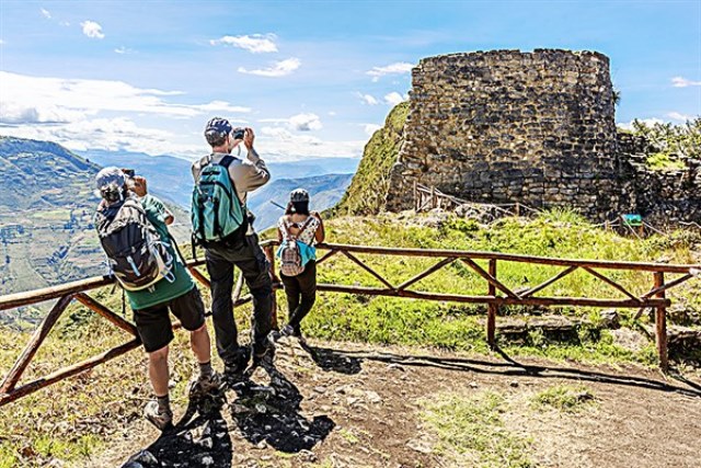 Feriado largo de Todos Los Santos superÃ³ expectativas y genera un impacto econÃ³mico de US$ 70 millones