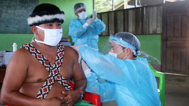 COVID-19: Avance de proceso de vacunación en comunidades indígenas amazónicas en zonas de frontera fue analizado en encuentro internacional
