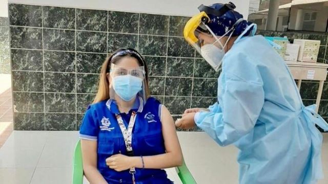 Lambayeque avanza hacia el 100 % de cobertura en vacunación de su personal en primera línea frente a la COVID-19
