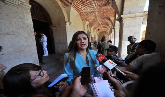 Arequipa: Hermana de exgobernadora Yamila Osorio fallece en accidente de tránsito en Camaná