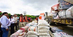 Ministra Desilú León entrega más de 70 toneladas de bienes de ayuda humanitaria de Indeci al Gobierno Regional de Amazonas