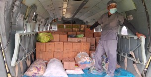 QALI WARMA: Trasladan vía aérea más de 69 toneladas de alimentos a comunidades nativas awajún y wampis de Amazonas en frontera con Ecuador 