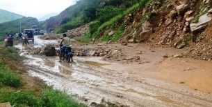 Normas Legales: Ejecutivo declara en emergencia 70 distritos por intensas lluvias
