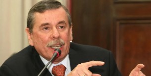 Fernando Rospigliosi asumirá la curul que dejó Hernando Guerra García