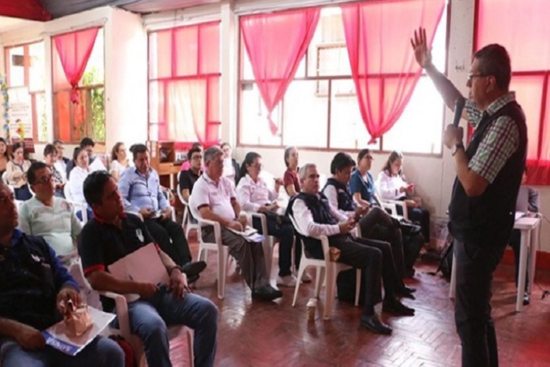 San Martí­n ya cuenta con un Comité Regional de Lucha contra el Dengue ...