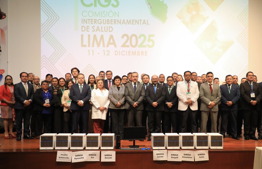 Minsa entrega 10 equipos de biología molecular a regiones para ...